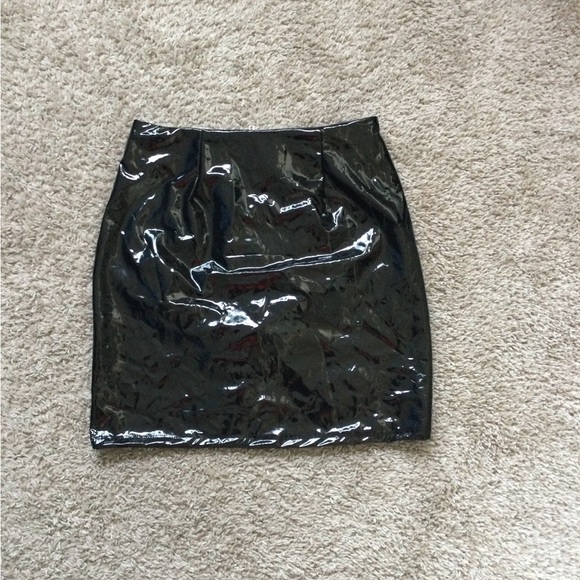 Fashion Nova Mini Skirt - Picture 6 of 10